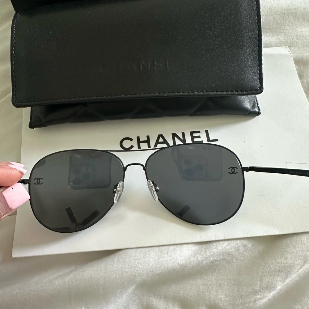 CHANEL Black Classic Pilot Aviator Sunglasses NWT - Picture 3 of 5